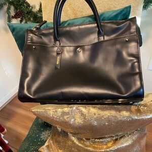 Black leather Antonio Melani Satchel Handbag!!!